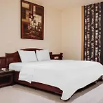 Townhouse Oak Bi Executive